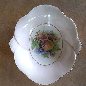 Vintage Riyal Winton Grimwades made in England 🇬🇧 bowl